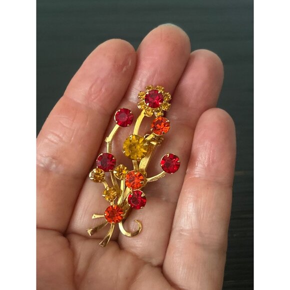 VTG Austria Floral Spray Brooch Red/Orange Rhinestones Gold-Tone Metal Unsigned - Picture 2 of 5